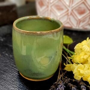 #193 Green Tumbler with Thumb divit